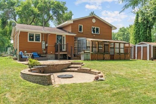 2216 E 114th Street, Burnsville, MN 55337