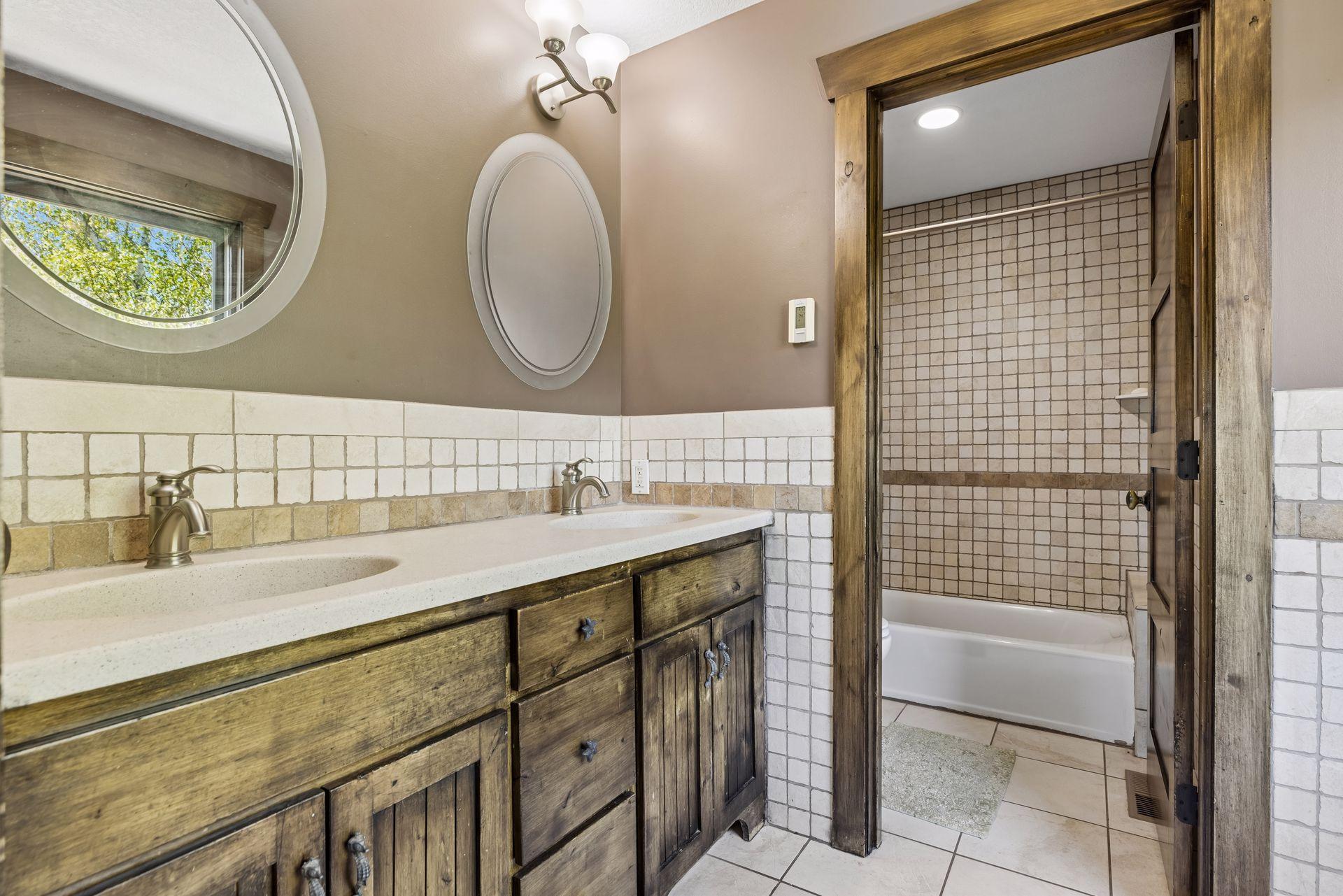 2nd bathroom
