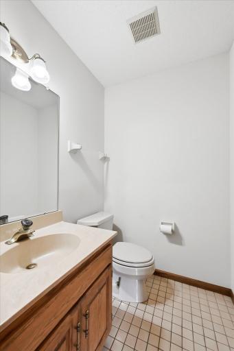 9220 53rd Street N, Lake Elmo, MN 55042
