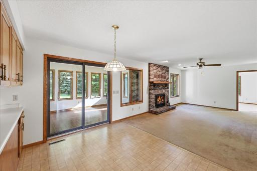 9220 53rd Street N, Lake Elmo, MN 55042