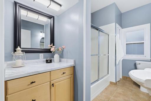1128 Selby Avenue, Saint Paul, MN 55104