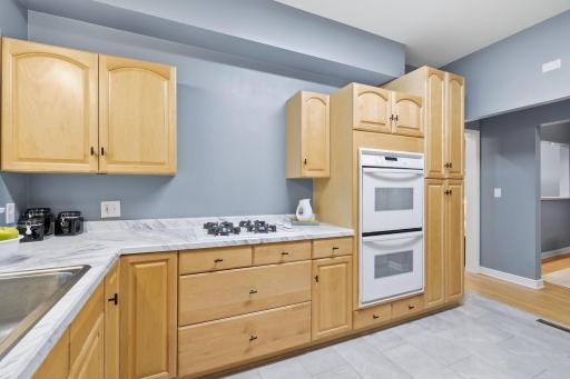 1128 Selby Avenue, Saint Paul, MN 55104