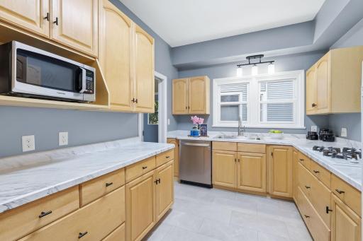 1128 Selby Avenue, Saint Paul, MN 55104