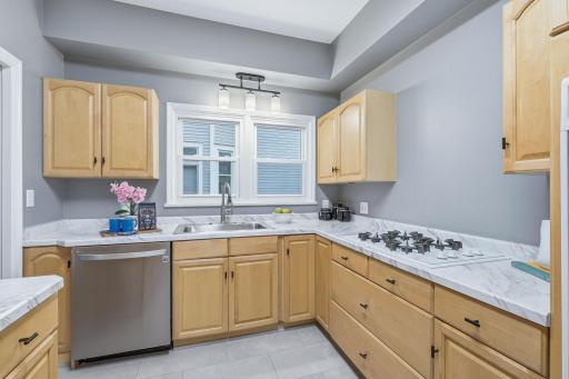 1128 Selby Avenue, Saint Paul, MN 55104