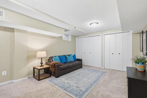 1128 Selby Avenue, Saint Paul, MN 55104