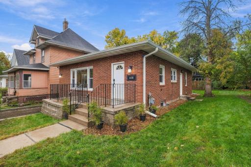 1128 Selby Avenue, Saint Paul, MN 55104