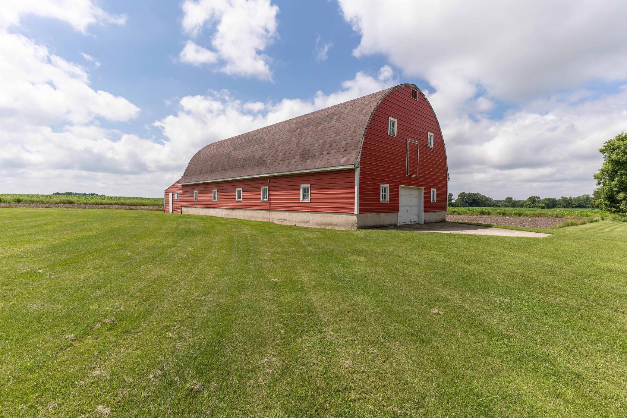 6432 Botzet Rd NE-324.jpg