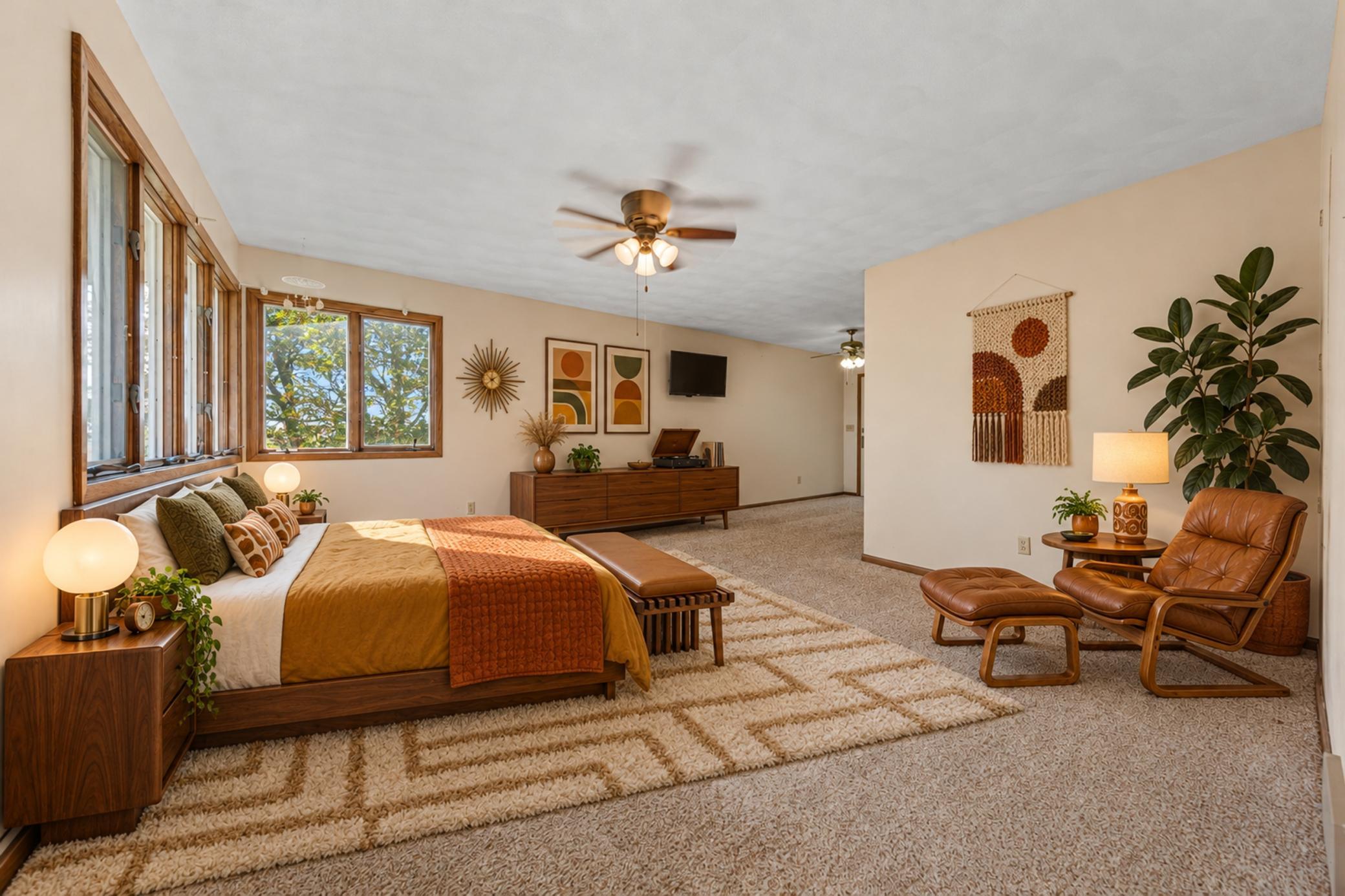 45_37a main bedroom_vs.jpg