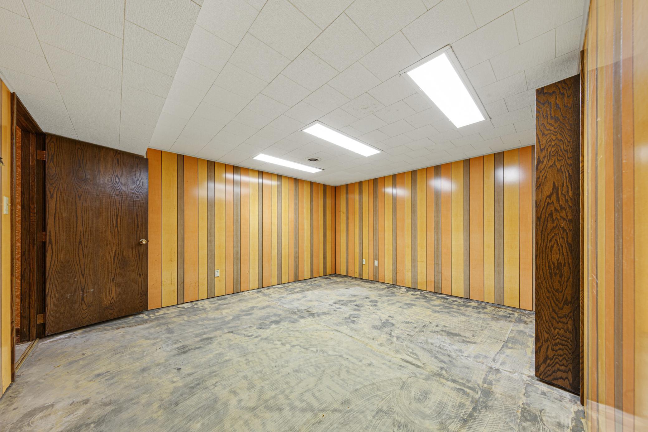 56_47 bonus room_lower.jpg