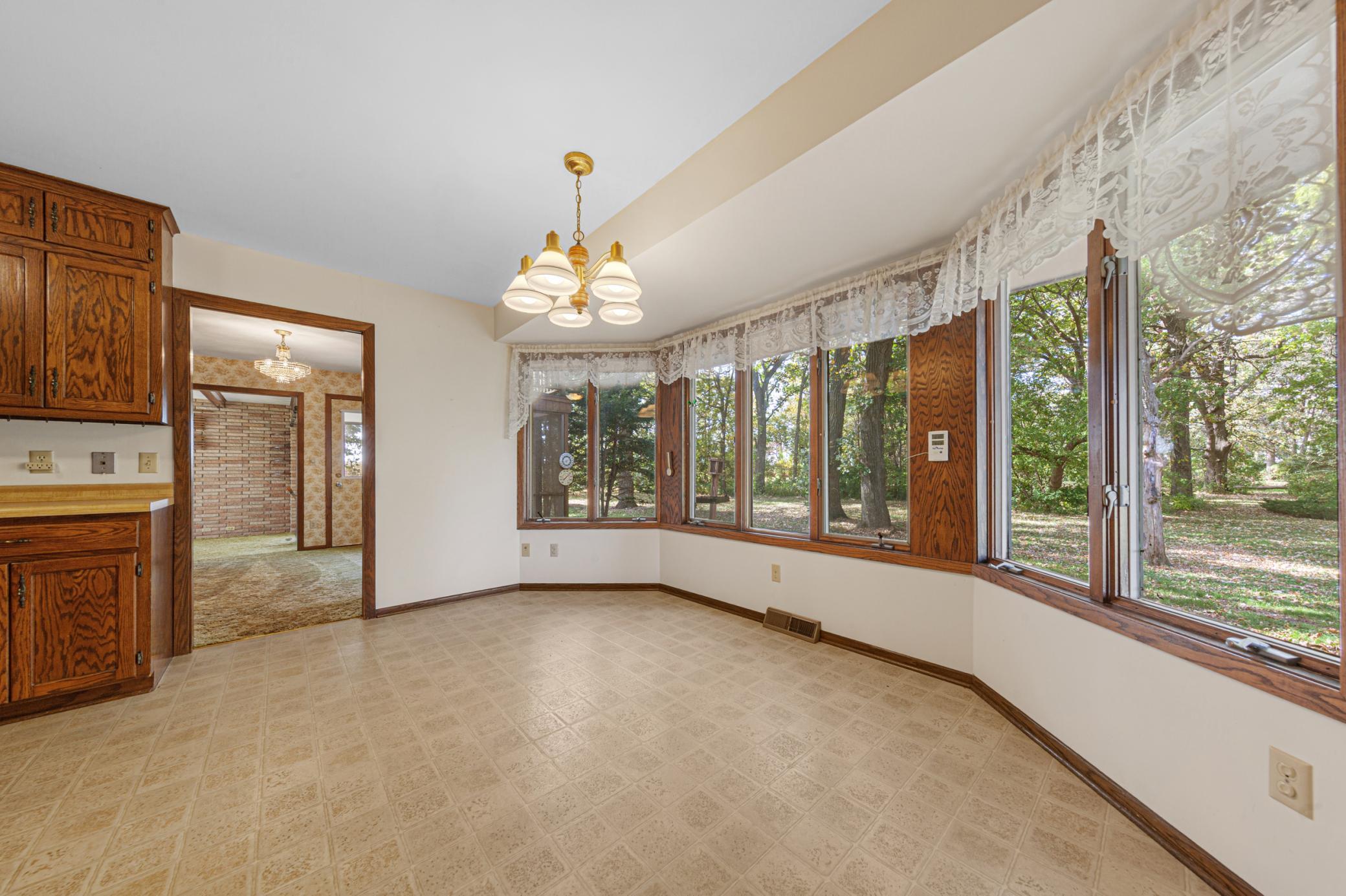 20_16 breakfast nook.jpg