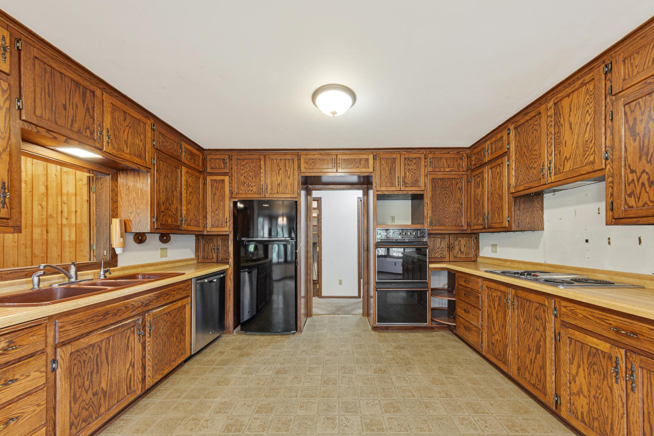 25_20 kitchen.jpg