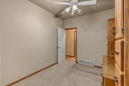 797 Villa Park Way, West Fargo, ND 58078