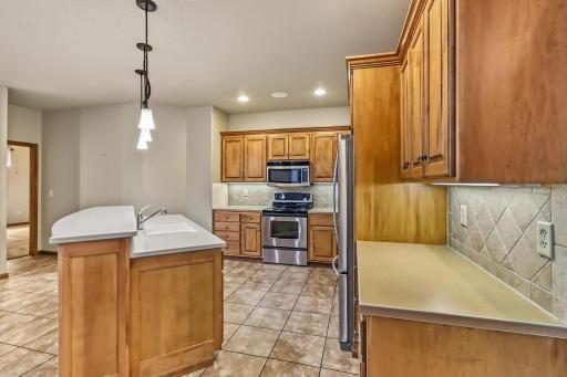 797 Villa Park Way, West Fargo, ND 58078