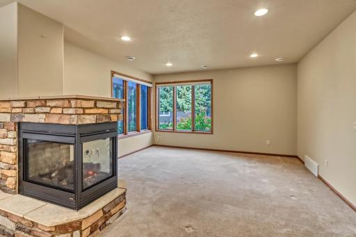 797 Villa Park Way, West Fargo, ND 58078