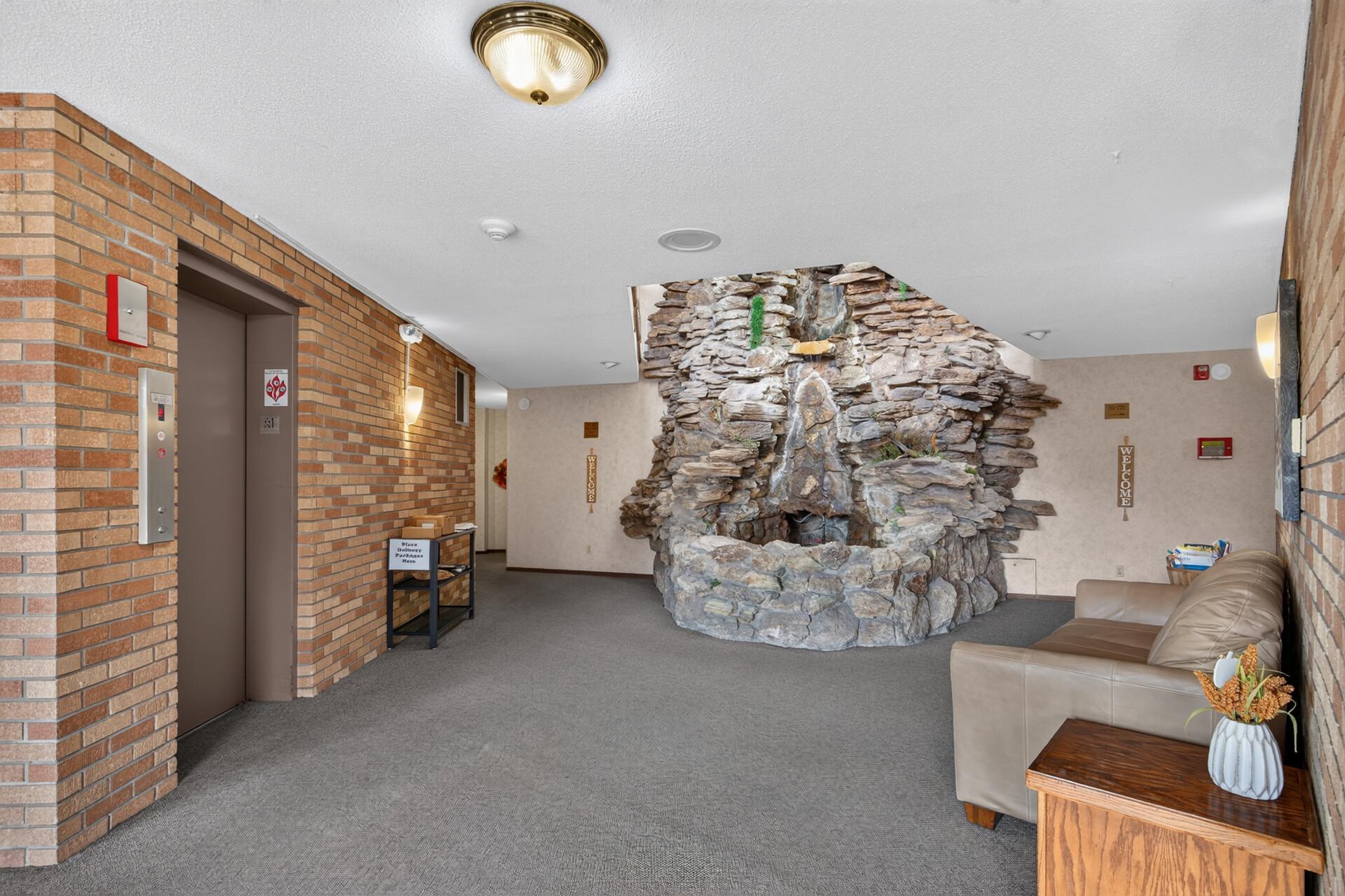 04_2690_Oxford_2194_mls.jpg