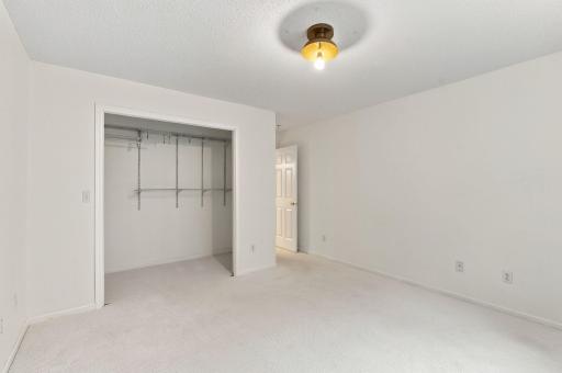 1075 Victoria Greens Boulevard, Victoria, MN 55386