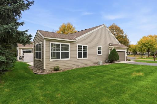 1075 Victoria Greens Boulevard, Victoria, MN 55386