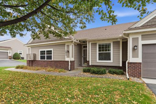 1075 Victoria Greens Boulevard, Victoria, MN 55386