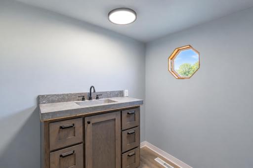 2904 11th Street NE, Austin, MN 55912