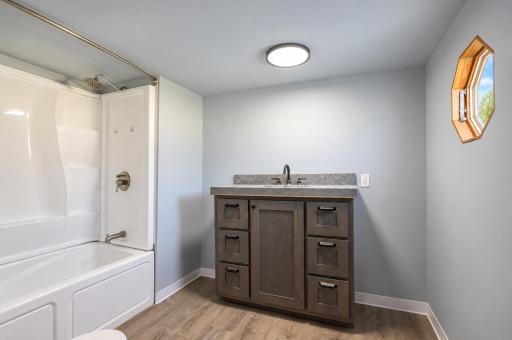 2904 11th Street NE, Austin, MN 55912