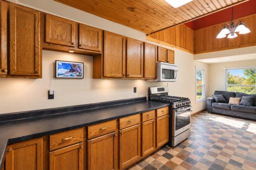 2904 11th Street NE, Austin, MN 55912