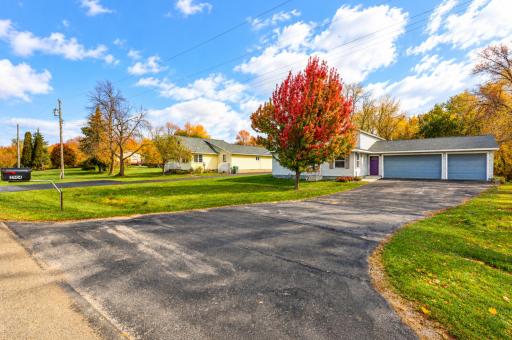 2904 11th Street NE, Austin, MN 55912