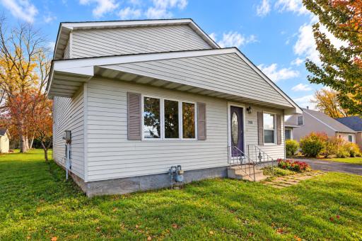 2904 11th Street NE, Austin, MN 55912