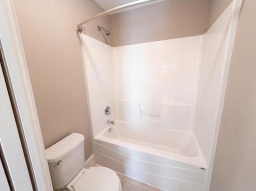 1120 Francesca Court, Chaska, MN 55318