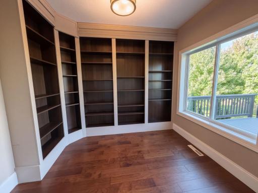 1120 Francesca Court, Chaska, MN 55318
