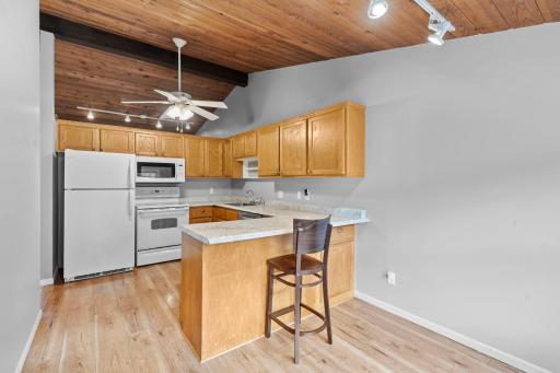 6384 Aspenwood Plaza, Woodbury, MN 55125