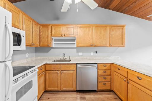 6384 Aspenwood Plaza, Woodbury, MN 55125