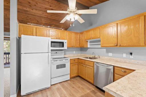 6384 Aspenwood Plaza, Woodbury, MN 55125