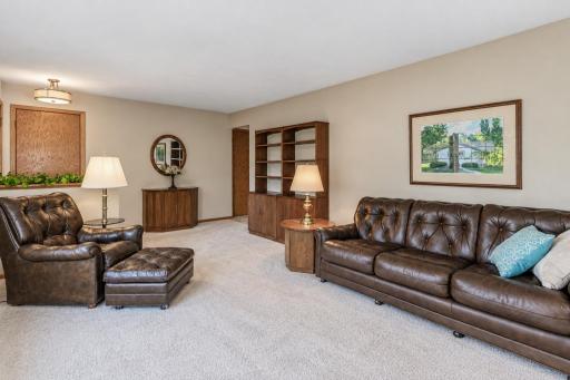 507 1st Street SW, Madelia, MN 56062