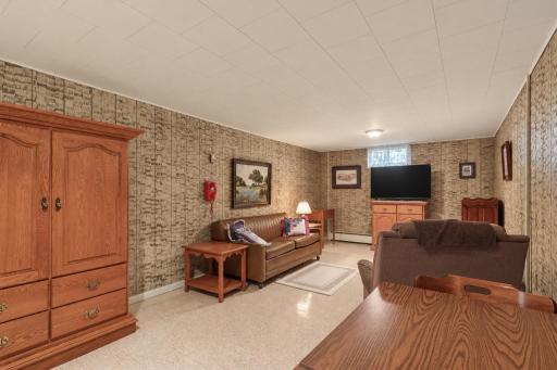 507 1st Street SW, Madelia, MN 56062