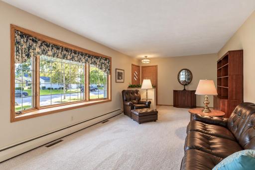 507 1st Street SW, Madelia, MN 56062