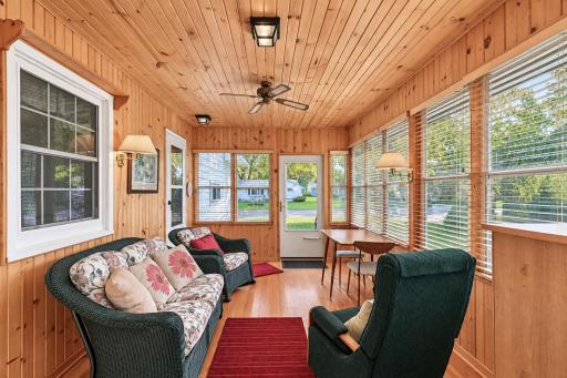 507 1st Street SW, Madelia, MN 56062