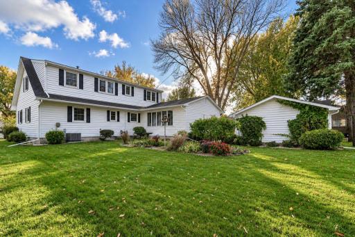 507 1st Street SW, Madelia, MN 56062