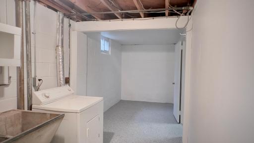 A huge amount of storage space down here, with more not seen (under the steps)
