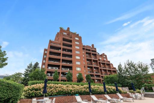 100 2nd Street SE, 406, Minneapolis, MN 55414