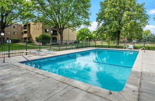 4101 Parklawn Avenue, 201, Edina, MN 55435
