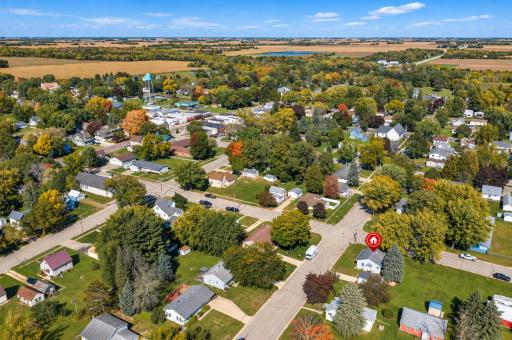 301 SE Oak Street, Brownsdale, MN 55918