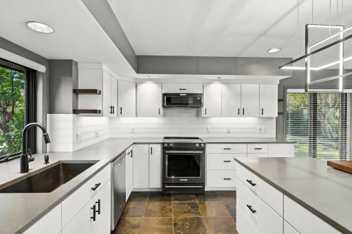 818 Mayflower Court, Northfield, MN 55057