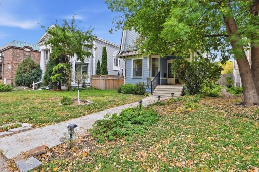 2220 Pleasant Avenue, Minneapolis, MN 55404