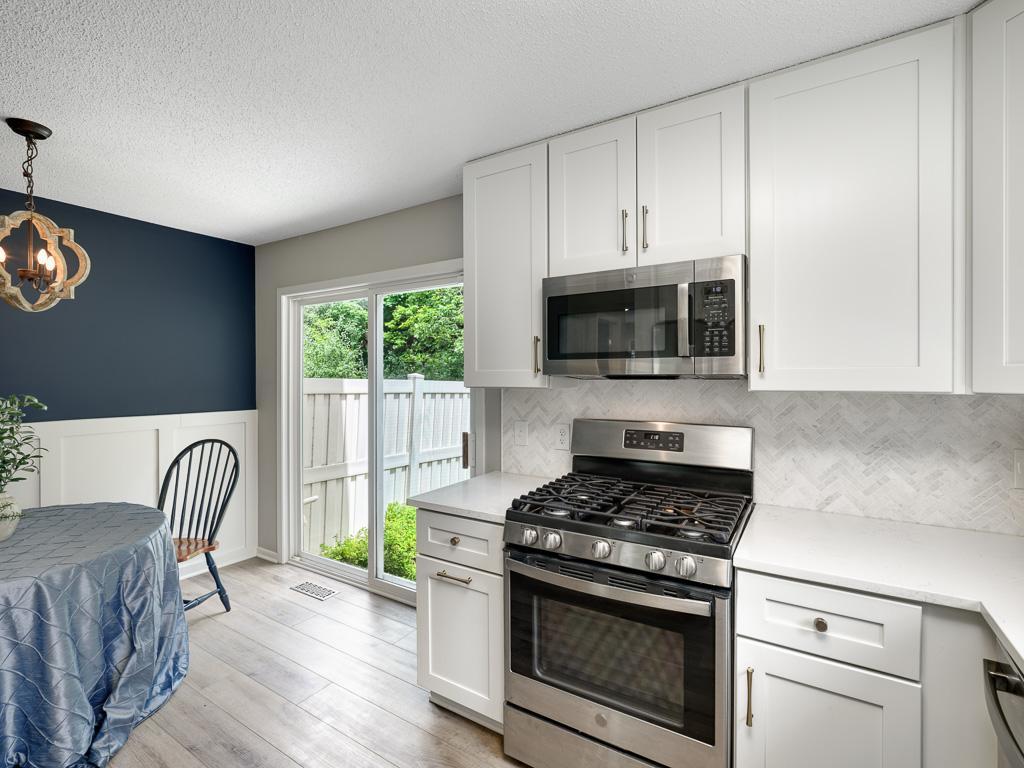 9 - Kitchen.jpg