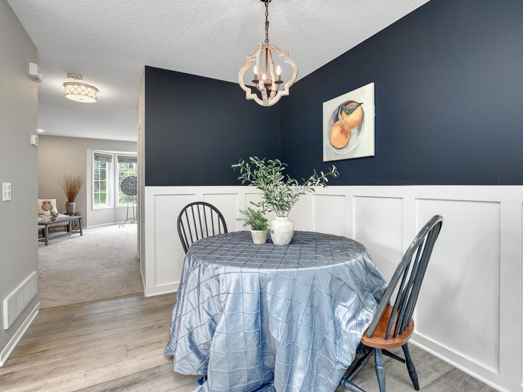 11 - Dining Room.jpg
