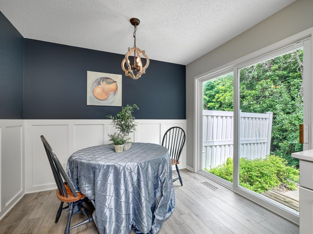 10 - Dining Room.jpg