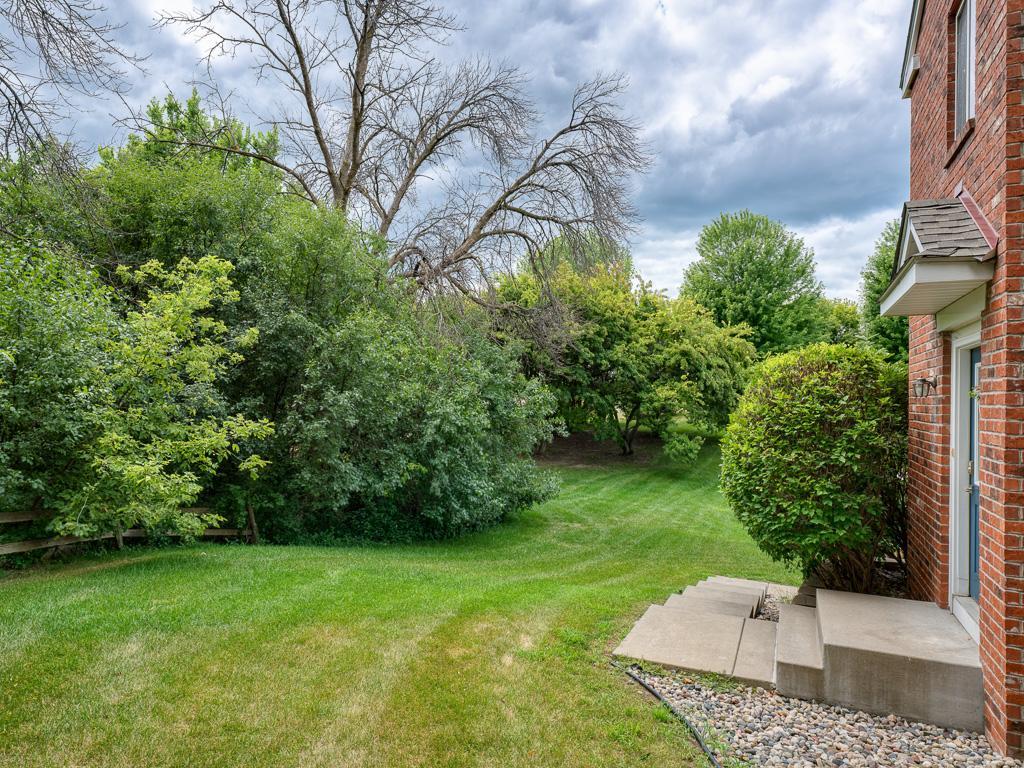 23 - Backyard.jpg