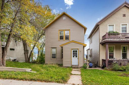 12 E 5th Street, Duluth, MN 55805