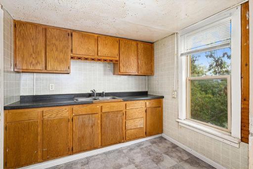 12 E 5th Street, Duluth, MN 55805