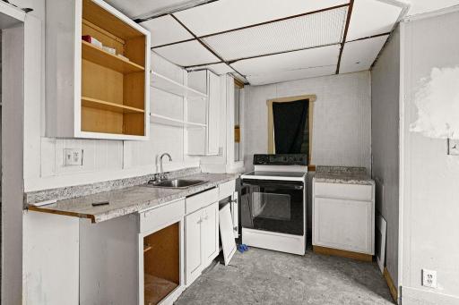 12 E 5th Street, Duluth, MN 55805